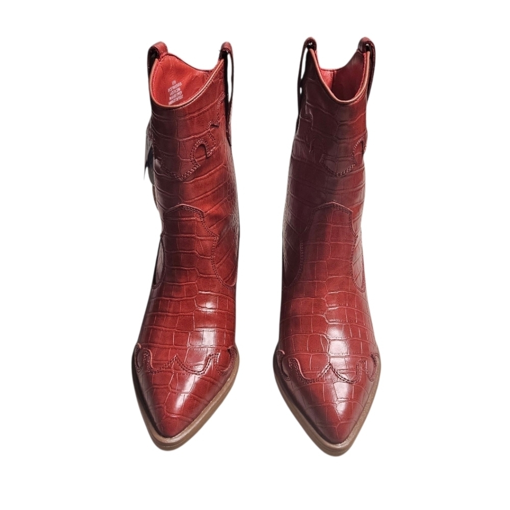 Mia Women's McKayla Red Western Half Boots - Picture 3 of 8
